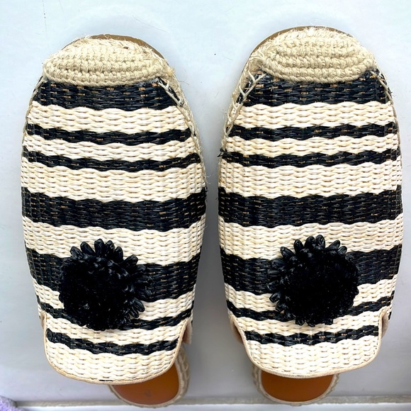 Kate Spade mules with Pom, size 10 - Picture 3 of 7